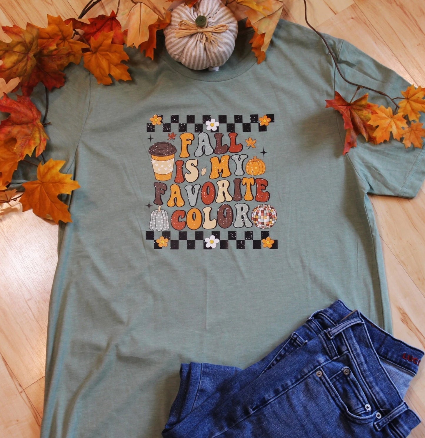 Fall Favorite Color Graphic Tee Size XL
